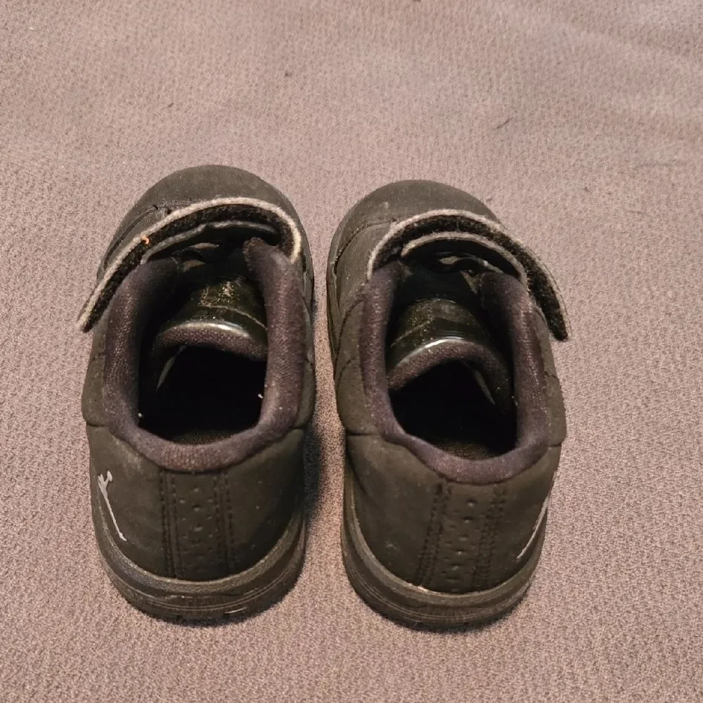 Baby Jordan Black Suede Sneakers with Velcro Strap - Picture 4 of 6